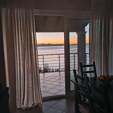 Sunrise Apartment *